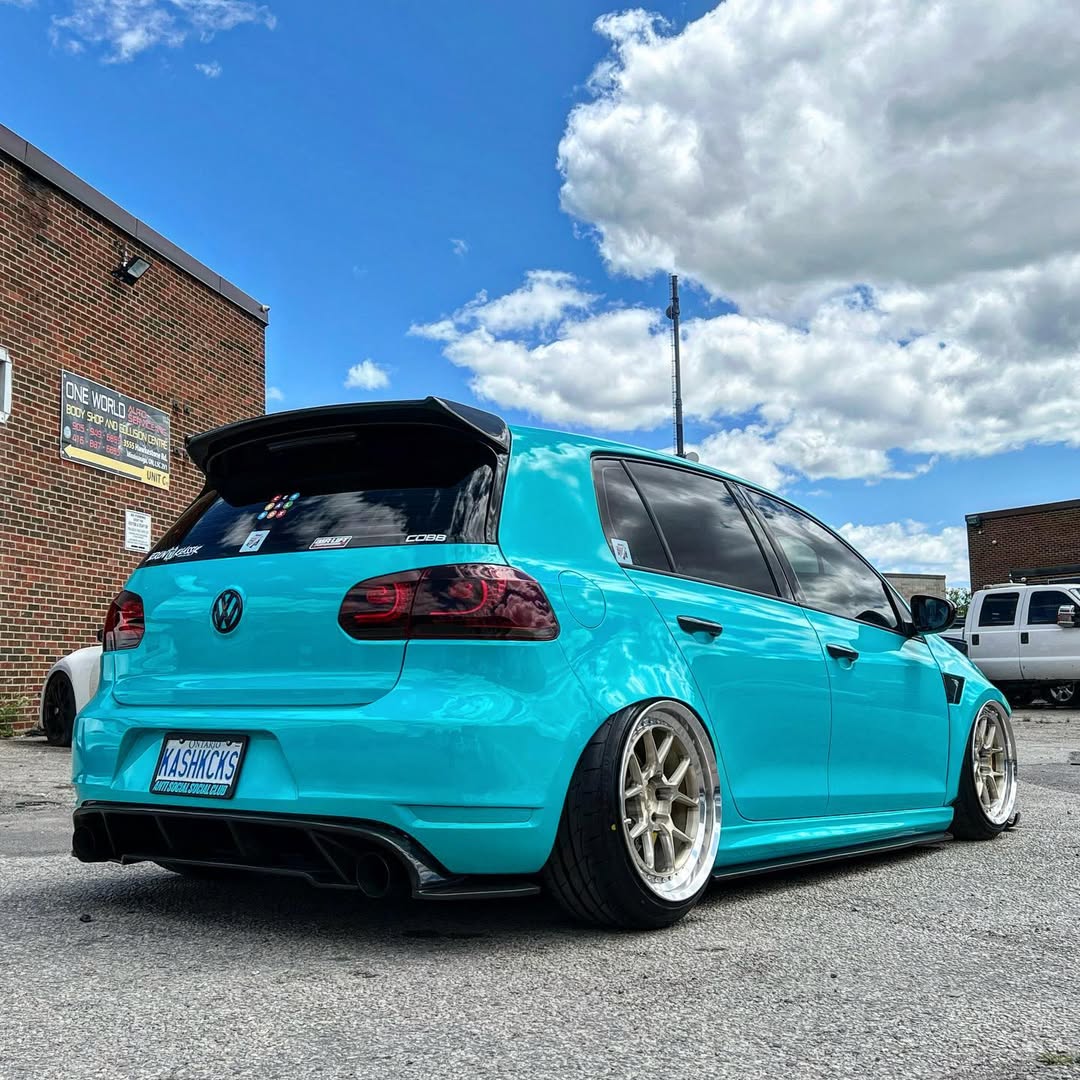 Custom metal flares built around the wheels to get the perfect fitment #gti #golf #golfr #golfmk4 #golfmk5 #golfmk6 #golfmk7 #fitment #slammed #bagged #airride #bcforged #widebody #carbonfiber #l (1)